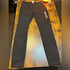 Never worn Black Justice Mid Rise Jean Leggings.